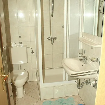 بيت ضيافة With A Parking Space Omis 12194 دوغي رات